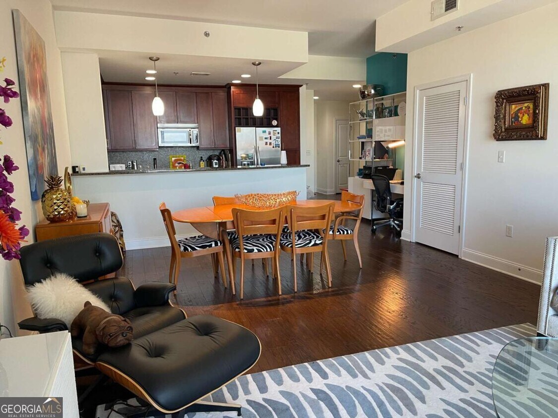 Foto principal - 270 17th St NW
