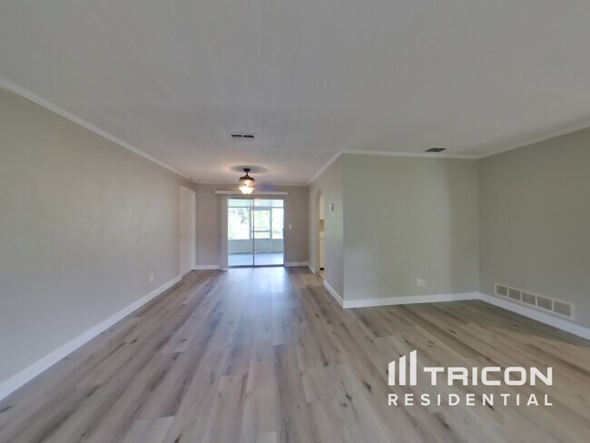 Foto del edificio - 361 Sagewood Dr