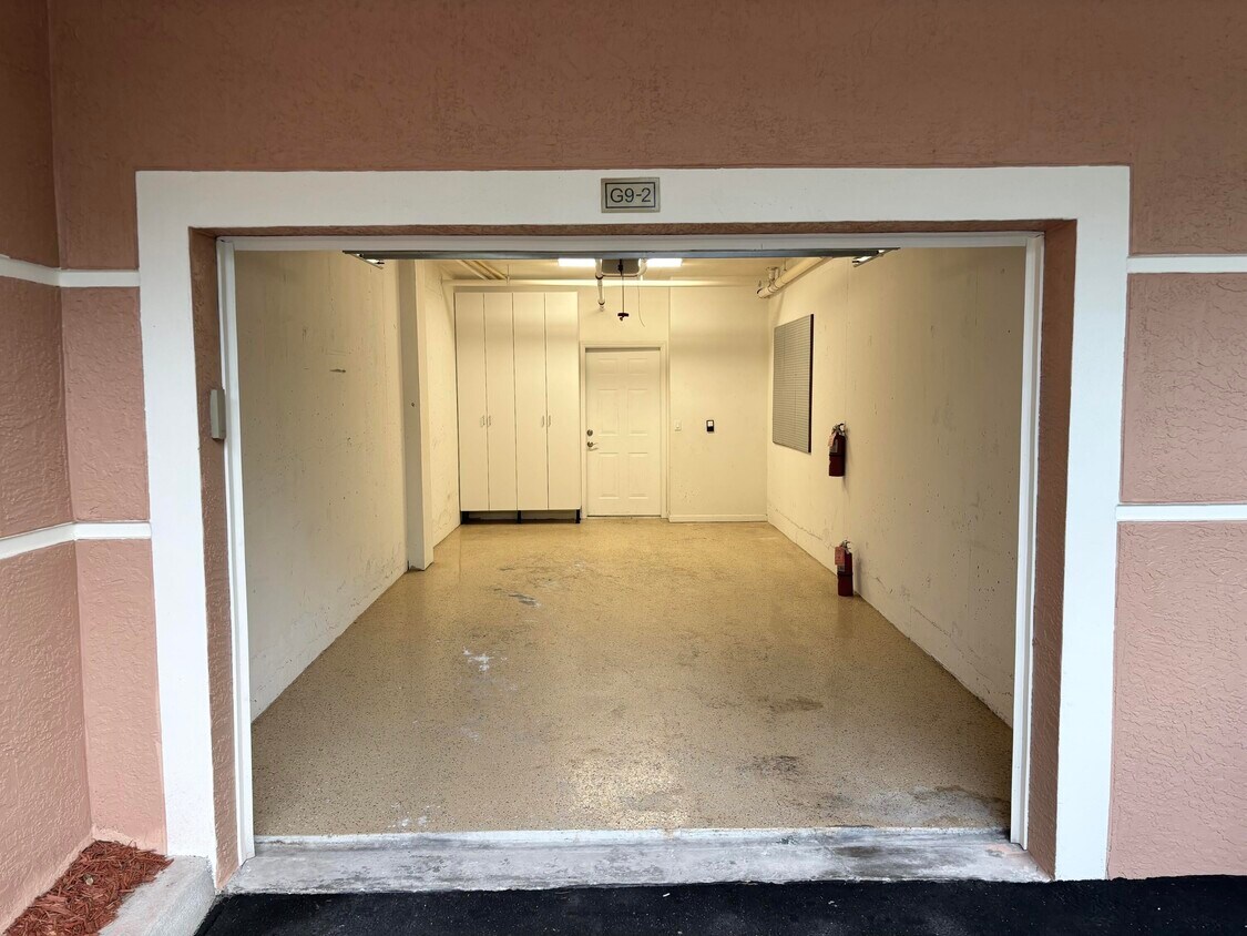 Foto del edificio - 9106 Myrtlewood Cir W