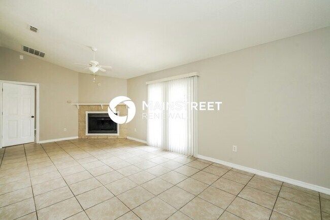 Building Photo - 3 Bedroom Pet-Friendly Home in Apopka, FL ...
