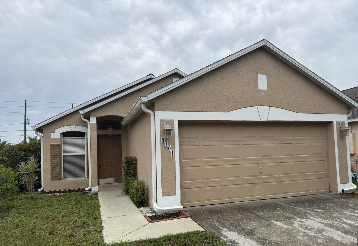 Foto principal - EAST ORLANDO: 3 bed/2 bath, 2 Car Garage A...