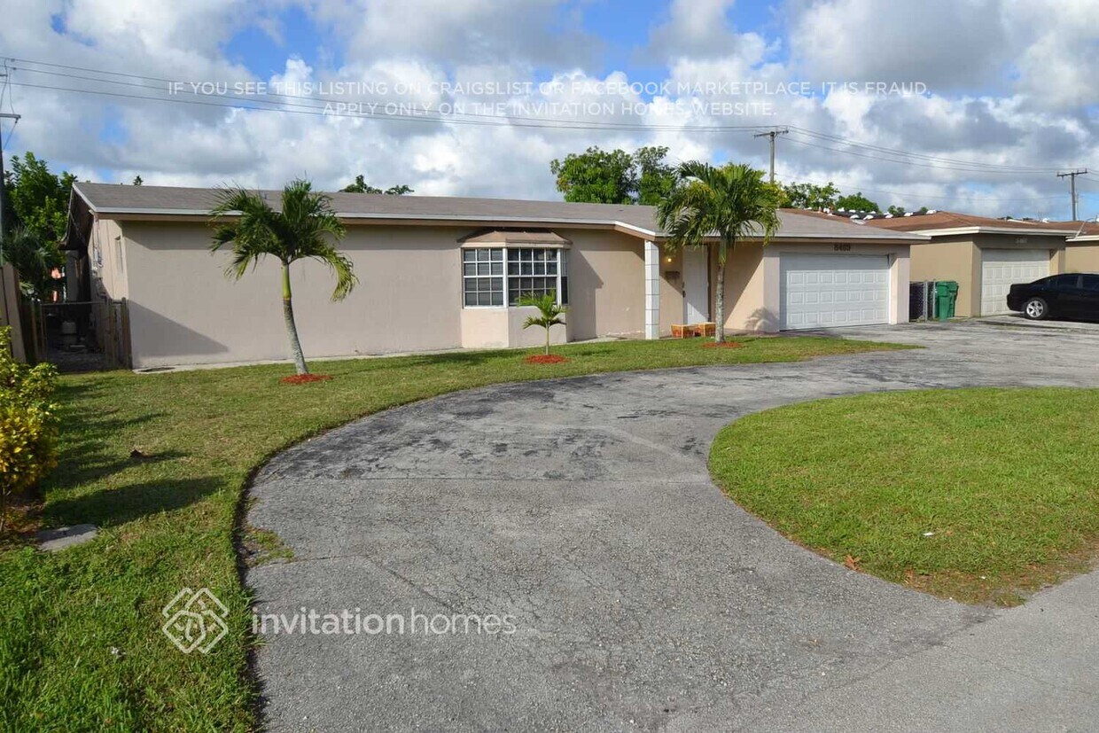 Foto principal - 8469 Windsor Dr