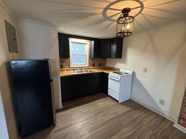 Building Photo - 721 US-62