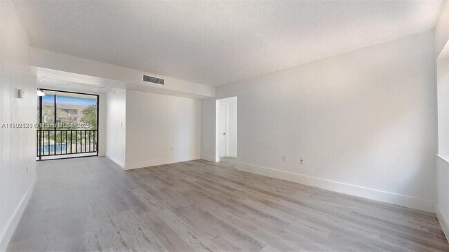 Foto del edificio - 8420 SW 133rd Avenue Rd