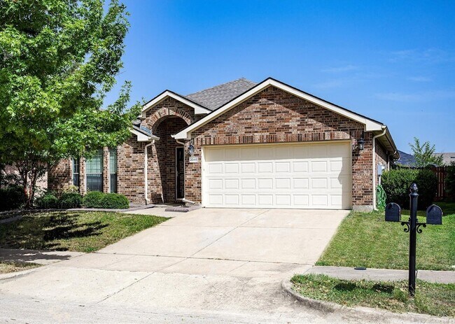 Foto del edificio - 2048 Lake Trail Dr