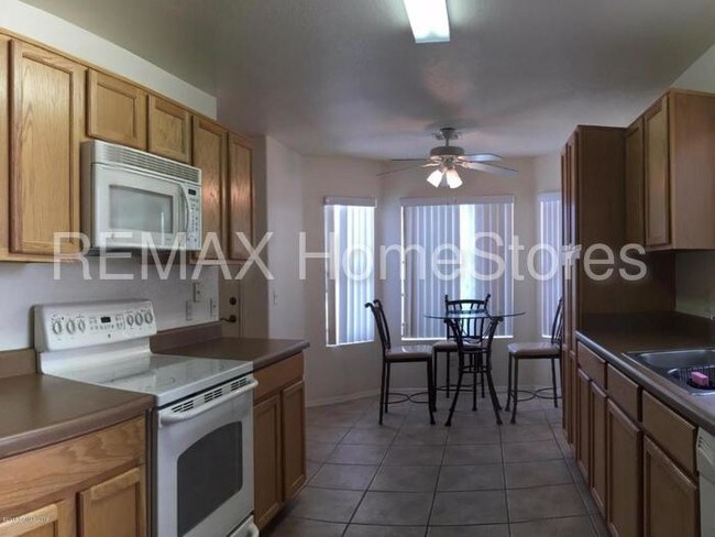 Building Photo - 1076 Tularosa Dr