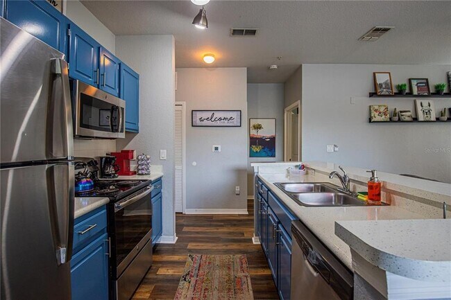 Building Photo - 8913 Legacy Ct