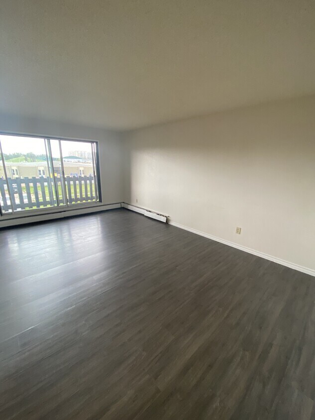 Photo principale - 80 Brookwood Dr