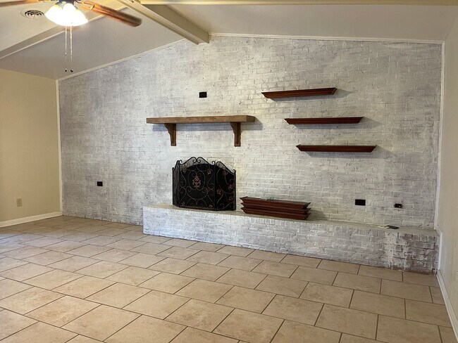 Foto del edificio - BROADMOOR SOUTH*3/2*CLOSE TO LSUS COLLEGE*...