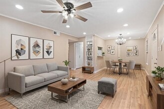 Building Photo - 6401 Skyline Dr