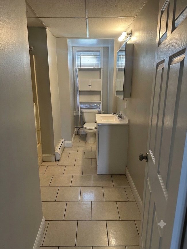 bathroom - 13 Winter St