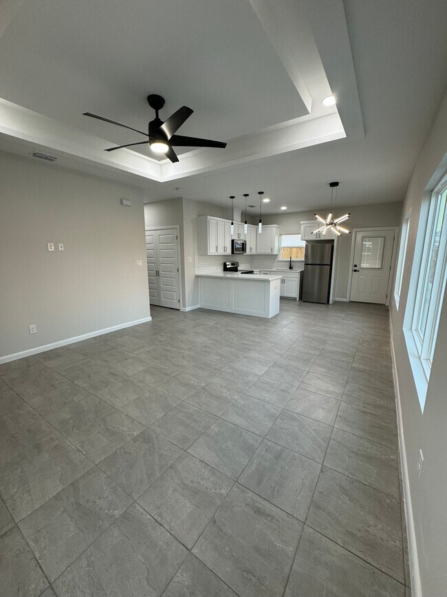 Foto del edificio - 3524 S Dominque Dr