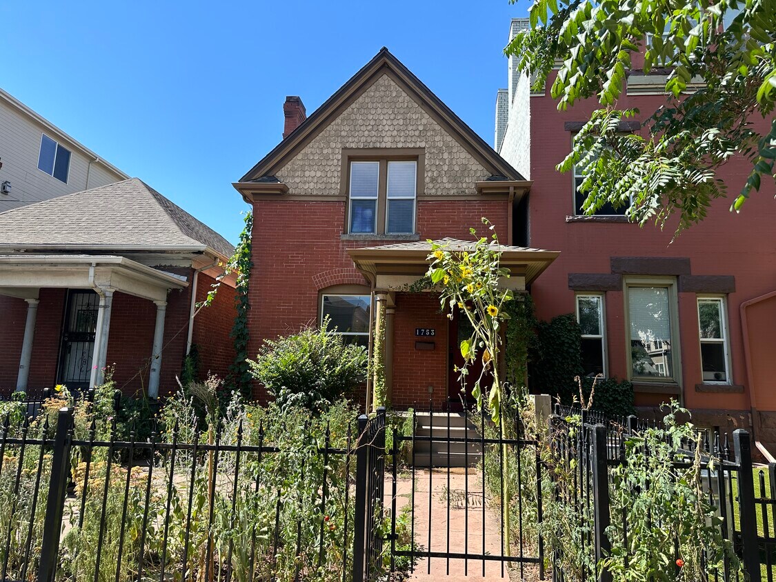 Primary Photo - 1753 N Washington St