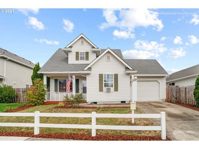 Front of House - 1330 N Creekside Ln