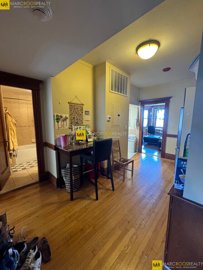 Foto del edificio - 464 Commonwealth Ave