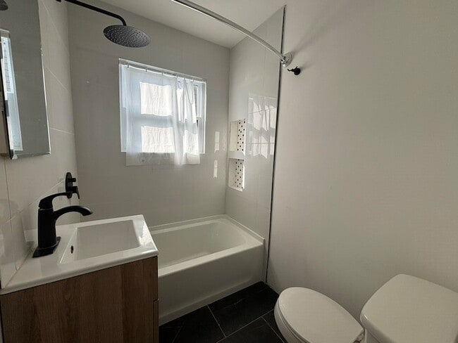 Foto del edificio - 730 N 14th St