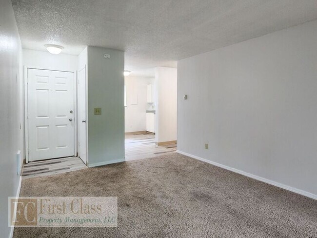 Photo - 3618 SW Beaverton Hillsdale Hwy Apartment