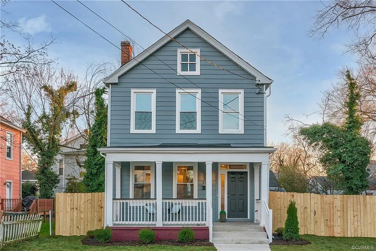 Primary Photo - 1211 Giles Ave