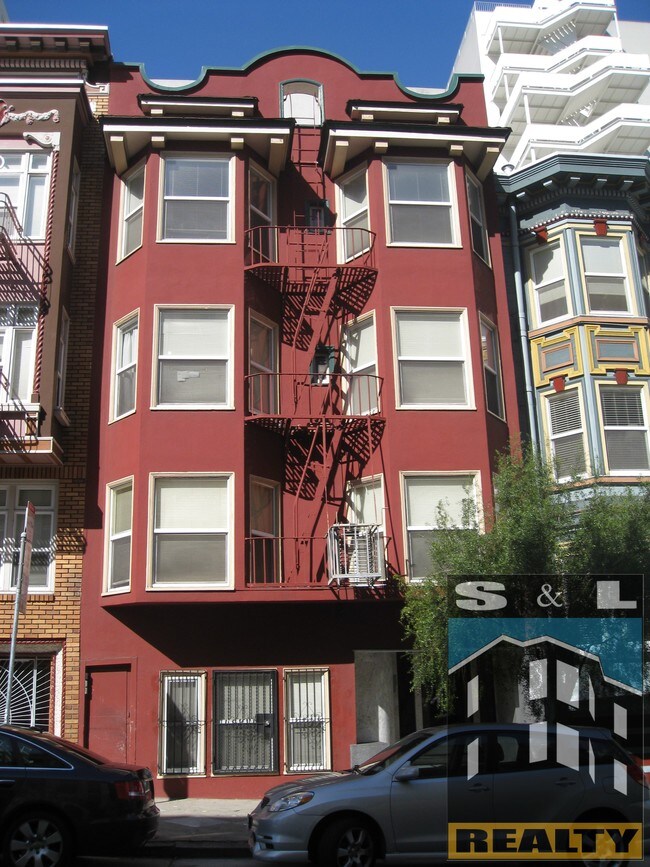 Building Photo - 1044 Pine St