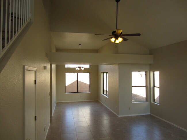 Foto del edificio - 3078 W Autumn Breeze Dr