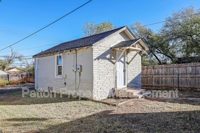 Foto principal - 4240 SW 10th Ave