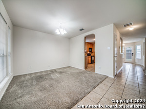 Building Photo - 415 Diana Dr