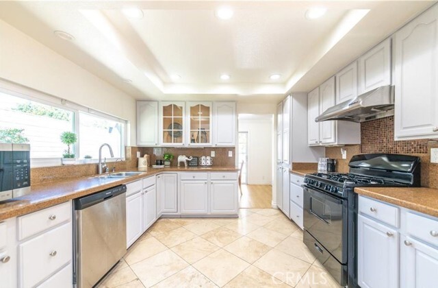 Building Photo - 23711 Silver Spray Dr