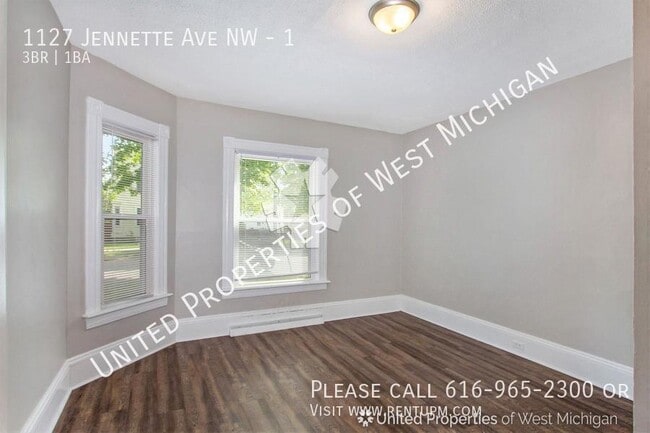 Building Photo - 1127 Jennette Ave NW
