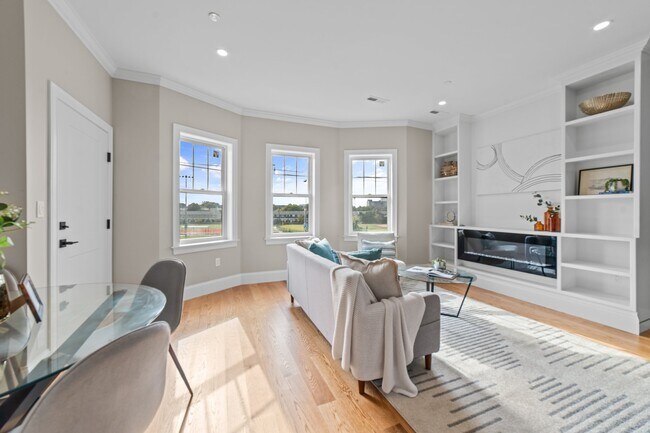 Building Photo - 31 Boardman St