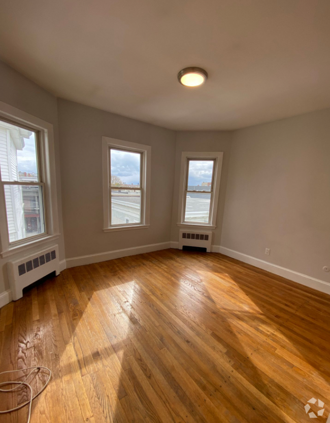 Building Photo - 92 Winthrop Shore Dr