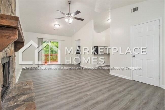Building Photo - 1145 Mainstreet Valley Dr