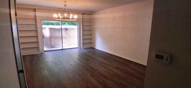 Building Photo - 14703 Barryknoll Ln
