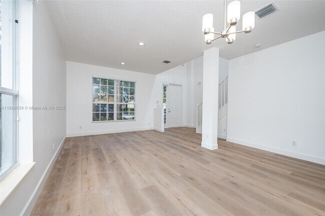 Foto del edificio - 19282 Seneca Ave