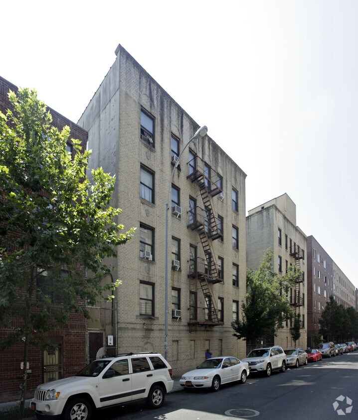 Foto principal - 1340 Merriam Avenue