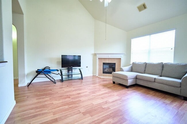 Building Photo - 10027 Deer Track Ct