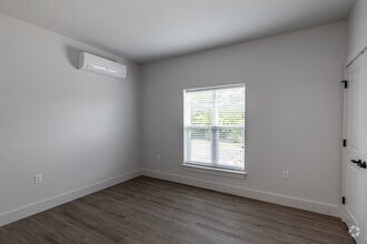 1BR, 1BA - The Willard - 875SF - Bedroom - The Pike Apartments