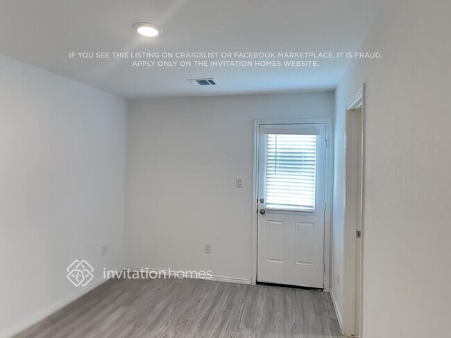 Building Photo - 8306 Piedra Medina