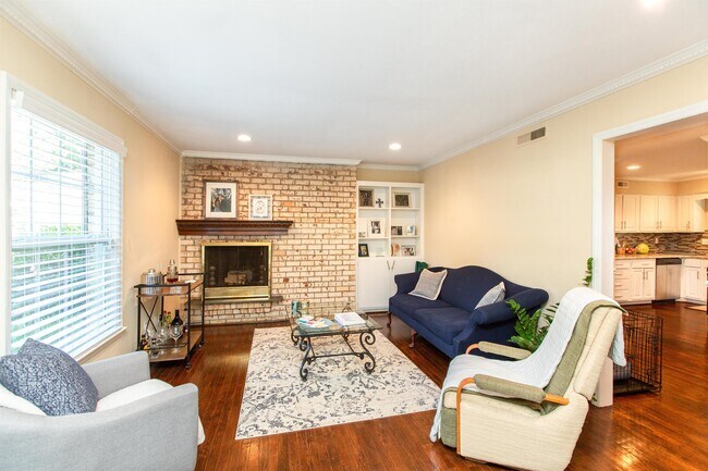 Foto del edificio - 3504 Colony Rd