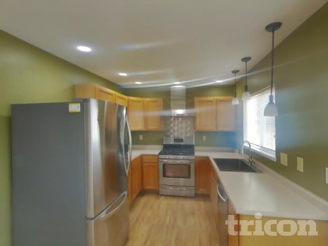 Foto del edificio - 617 Rye Ridge Rd