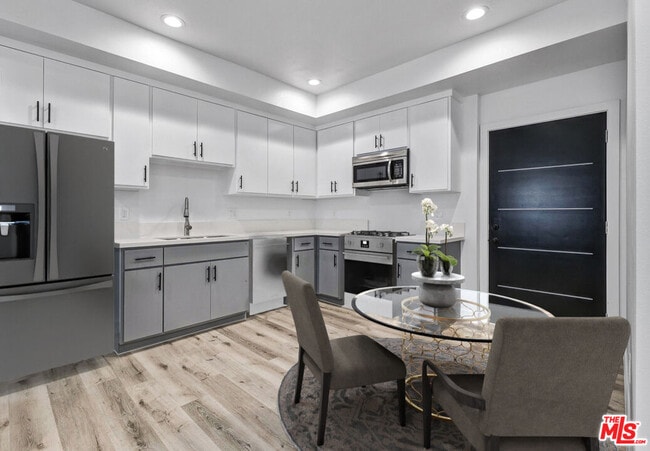 Foto del edificio - 4643 W 18th St