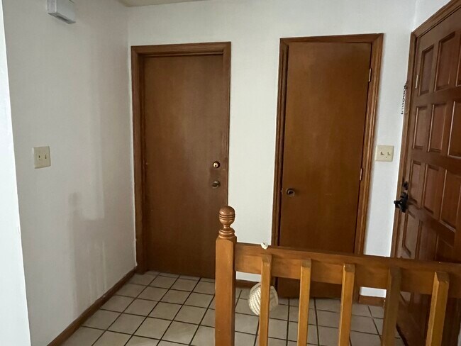 Foto del edificio - 1520 E 123rd Terrace