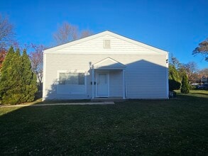 Building Photo - 811 Cambridge Pl