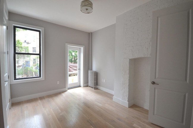 Foto del edificio - 285 Bleecker St