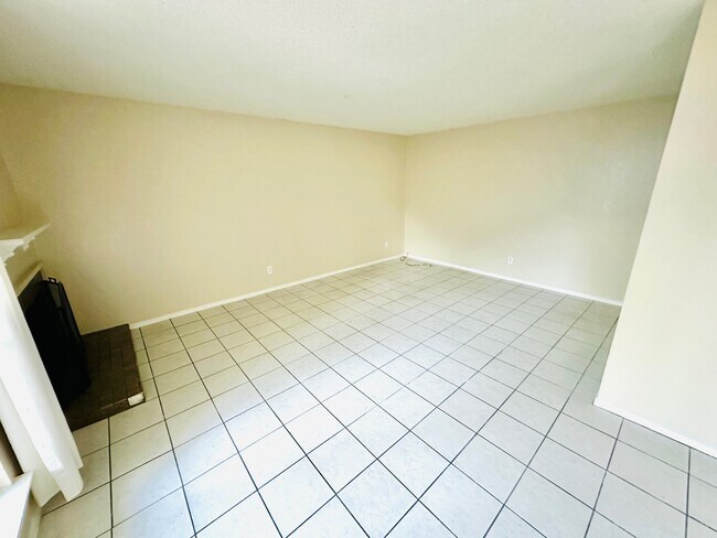 Foto del edificio - 1444 Plymouth Rock Way