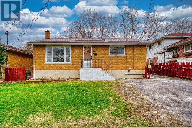 Building Photo - 134 Weller Ave