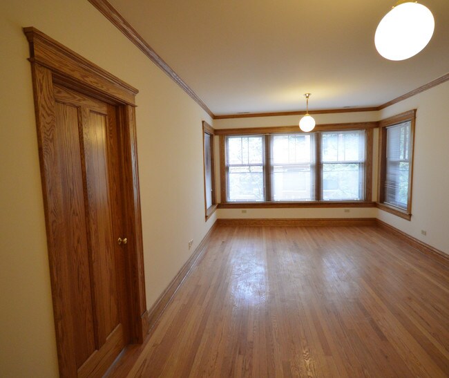 Building Photo - 3153 N Hudson Ave