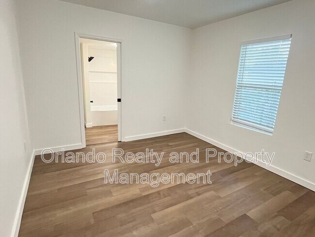 Foto del edificio - 1521 Nieuport Ln