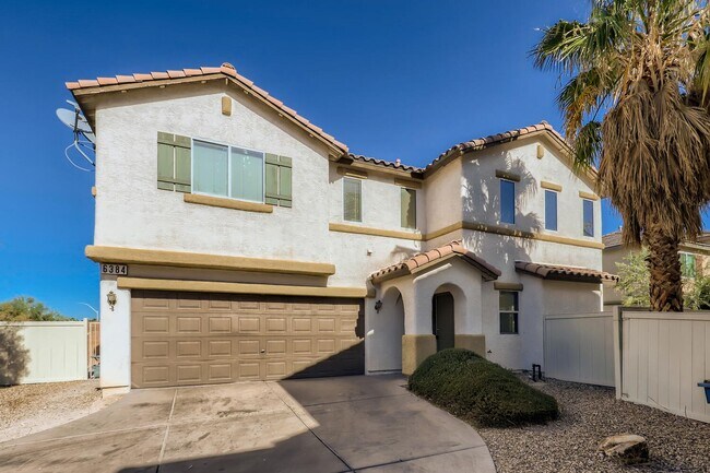 Foto del edificio - Spacious 3-Bedroom Home Near Shopping, Schools & Freeway Access!
