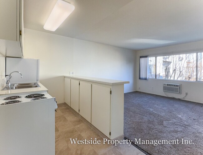 Foto del edificio - 5751 Camellia Ave