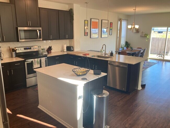 Foto del edificio - !! 50% OFF on 1st Month's Rent when you mo...